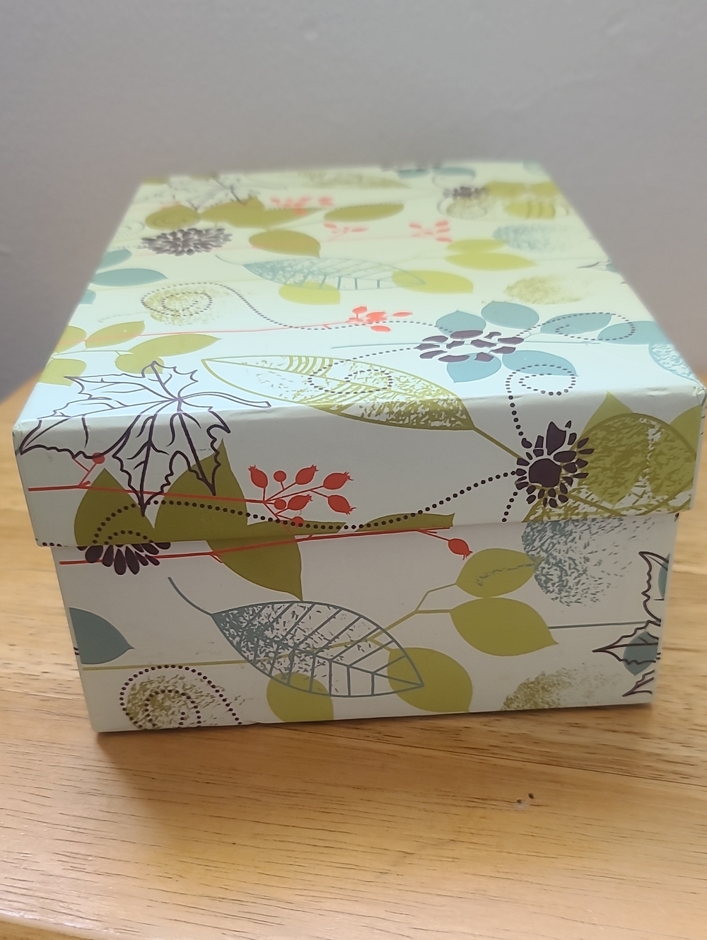 Decorative Floral Pattern Storage/Gift Box - Picture 4 of 7